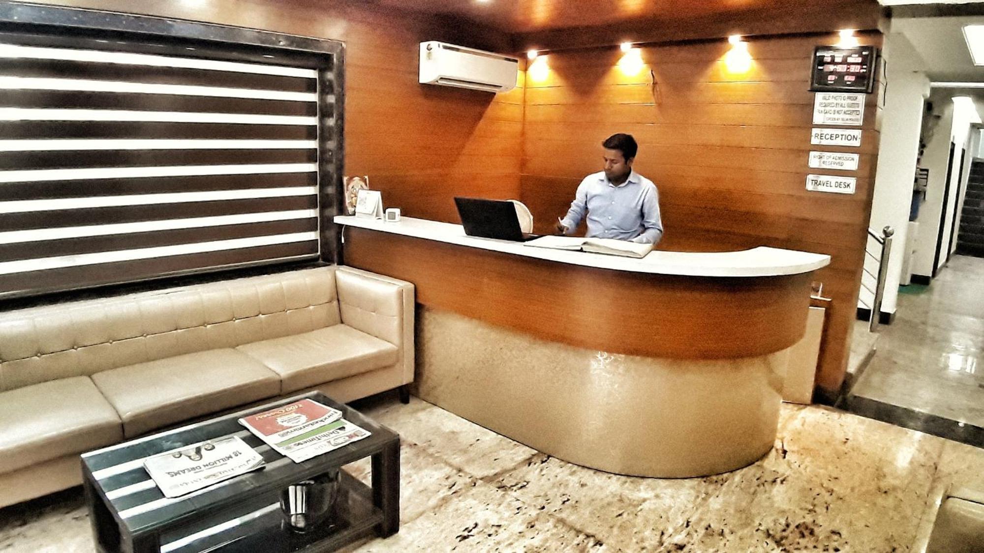Hotel Delhi Aerocity New Delhi Buitenkant foto
