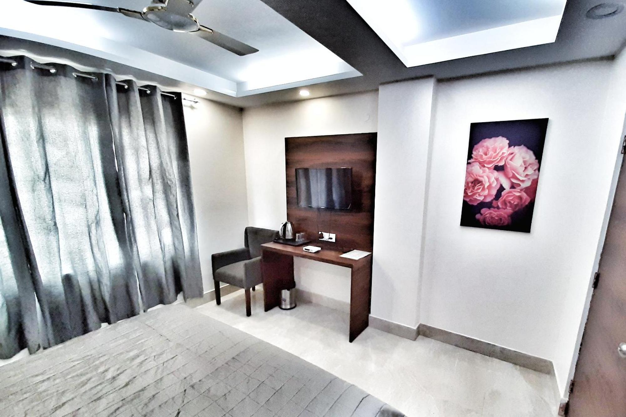 Hotel Delhi Aerocity New Delhi Buitenkant foto