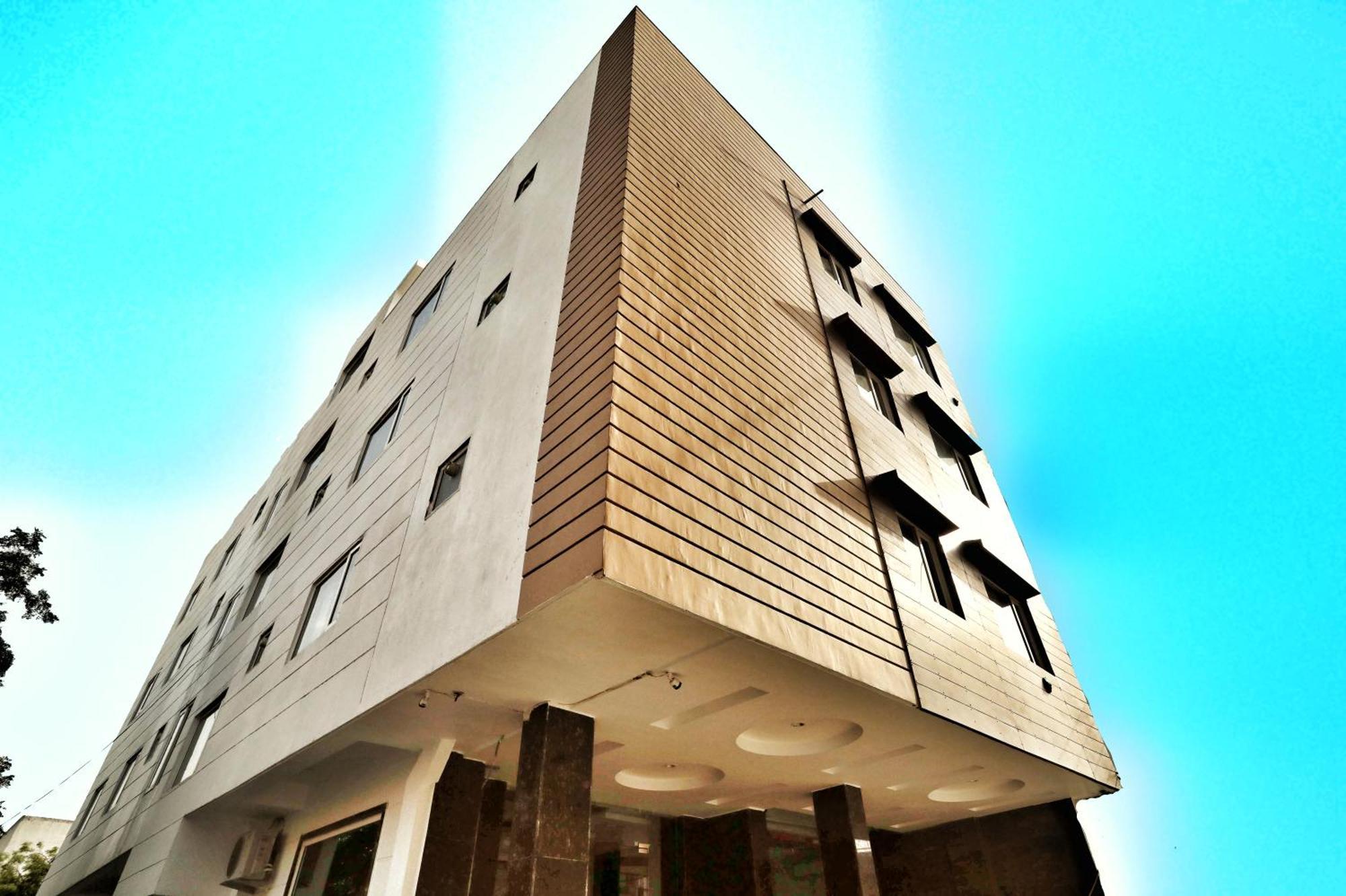 Hotel Delhi Aerocity New Delhi Buitenkant foto