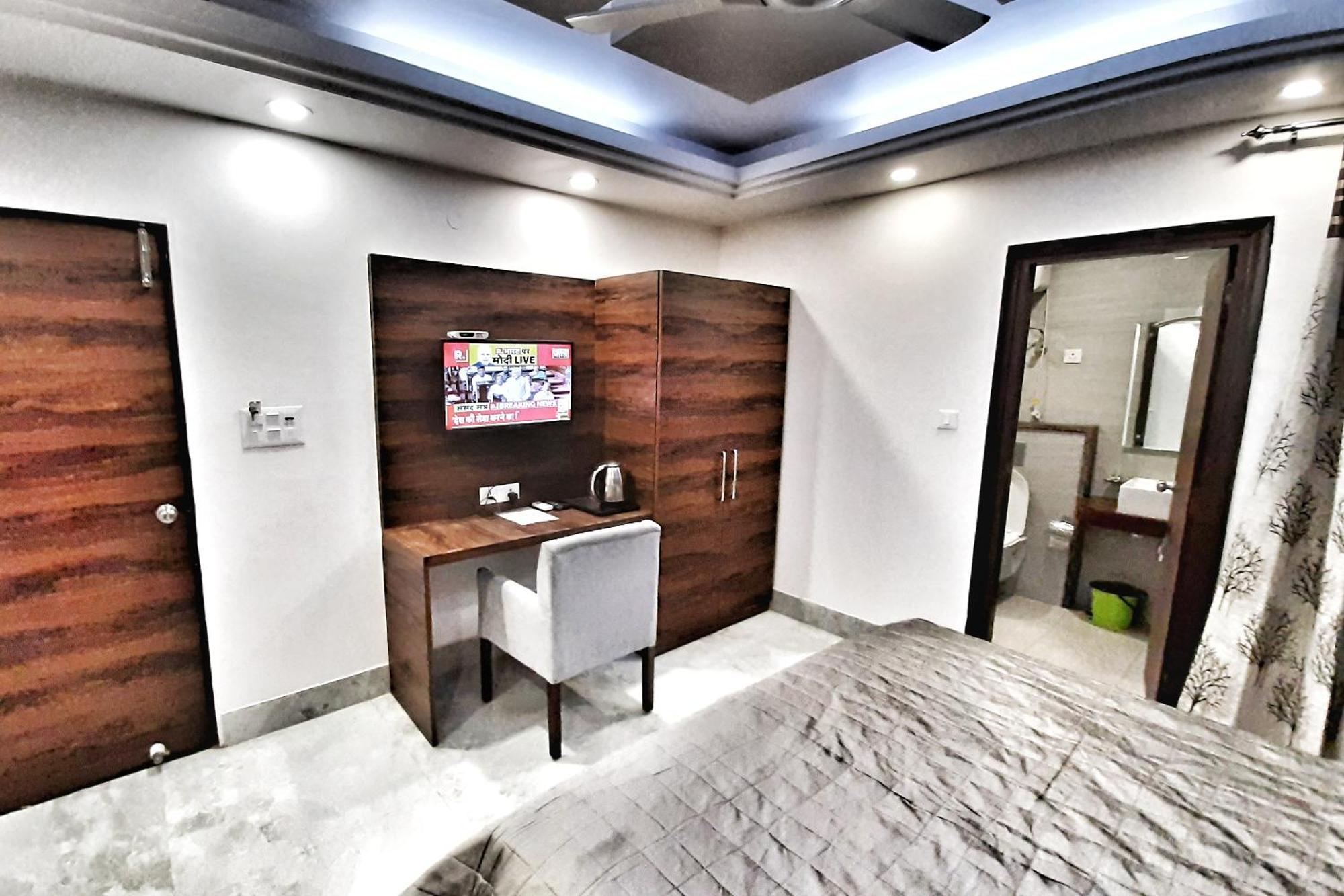 Hotel Delhi Aerocity New Delhi Buitenkant foto
