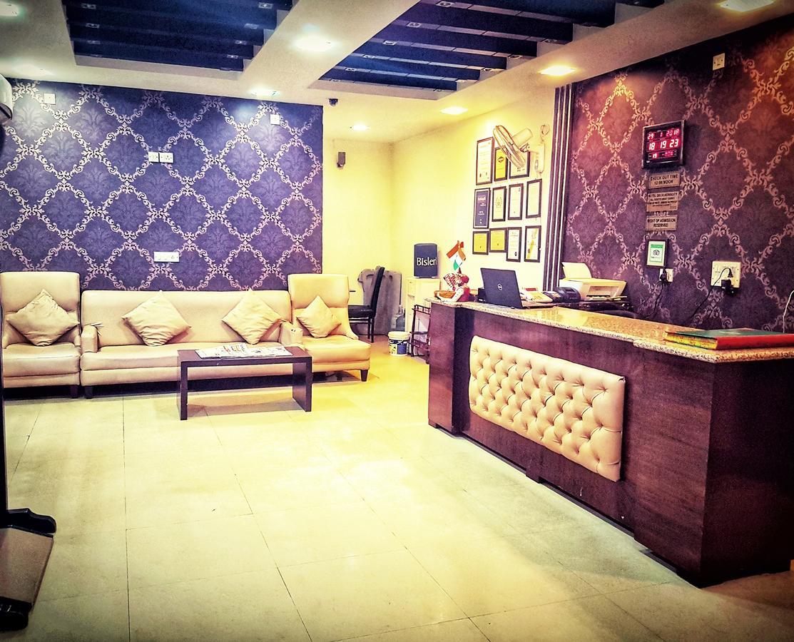 Hotel Delhi Aerocity New Delhi Buitenkant foto