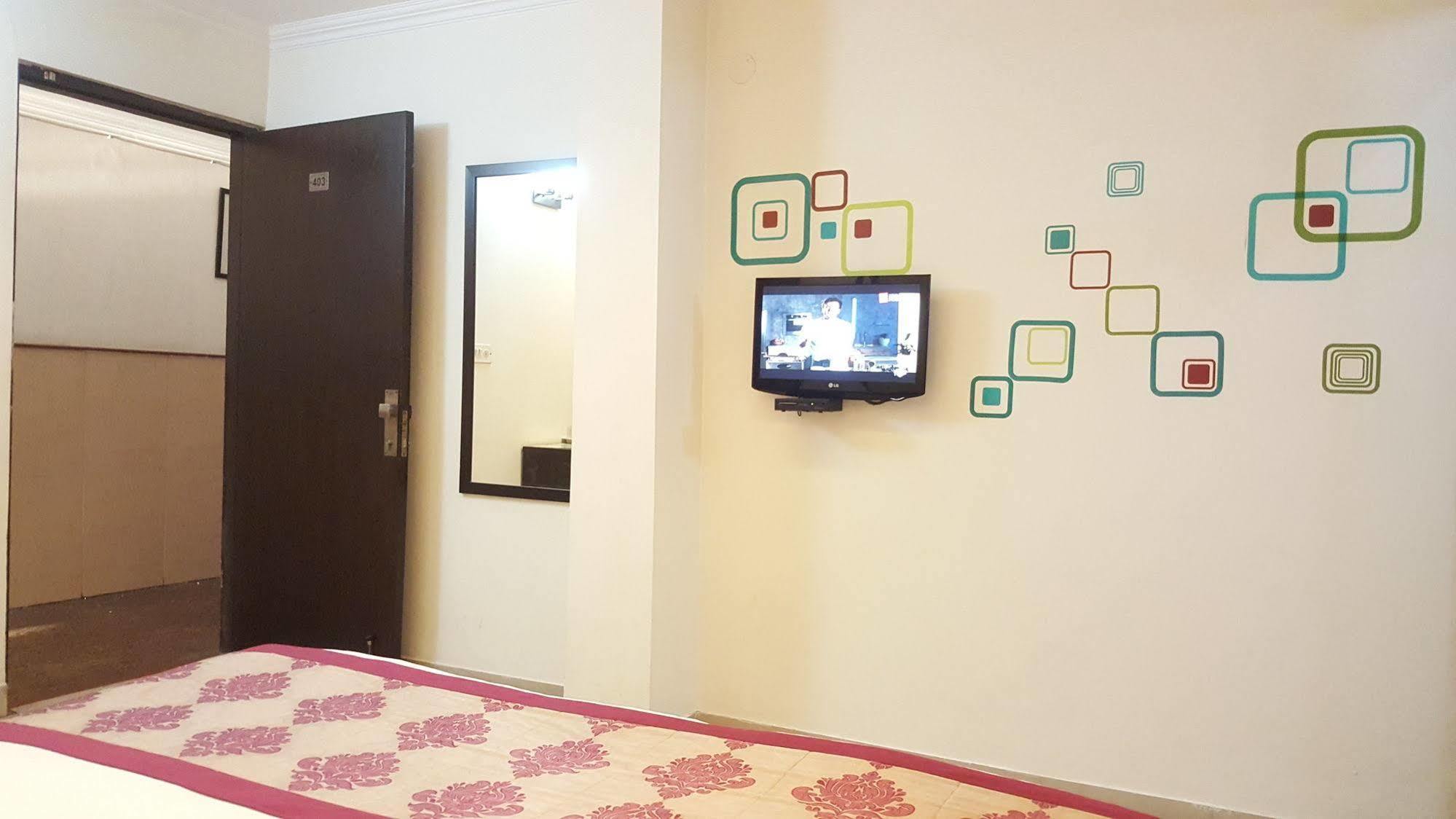 Hotel Delhi Aerocity New Delhi Buitenkant foto