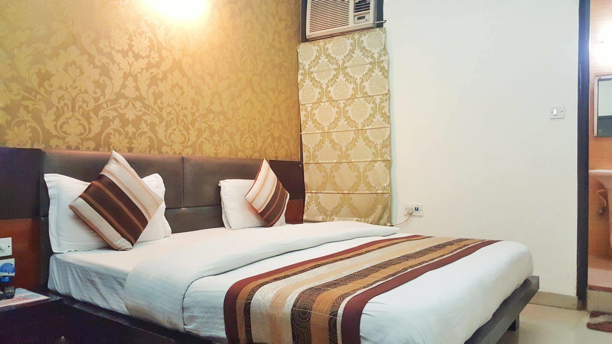 Hotel Delhi Aerocity New Delhi Buitenkant foto