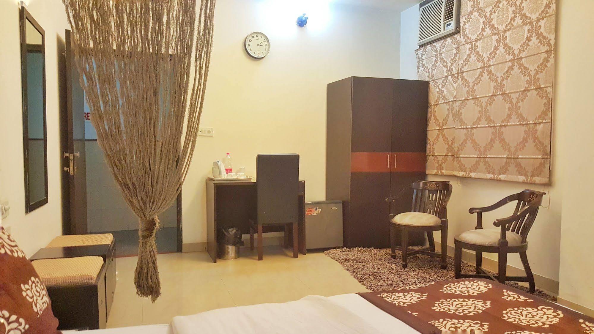 Hotel Delhi Aerocity New Delhi Buitenkant foto