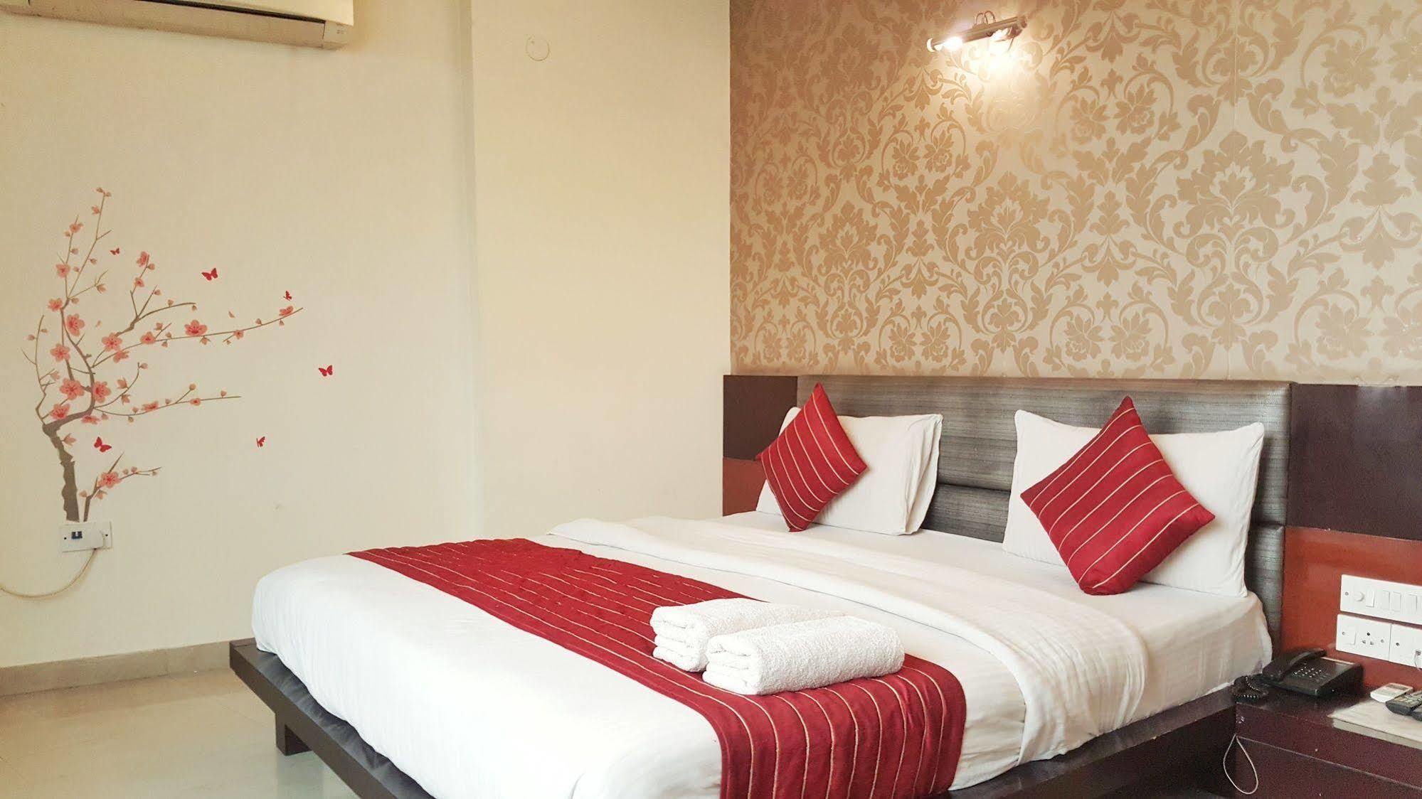 Hotel Delhi Aerocity New Delhi Buitenkant foto